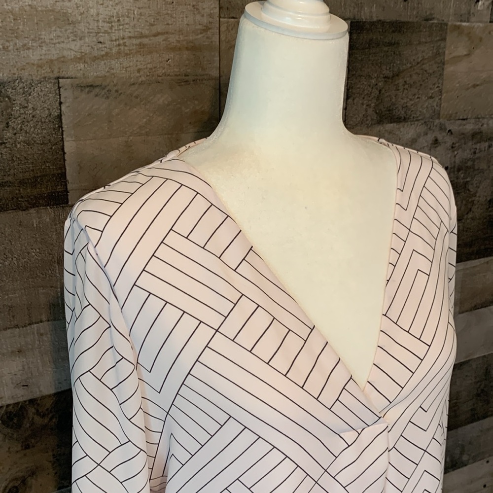 Ann Taylor Long Sleeve Top Size M - Picture 5 of 16
